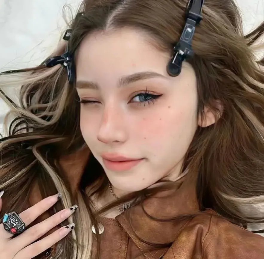 红荒海报